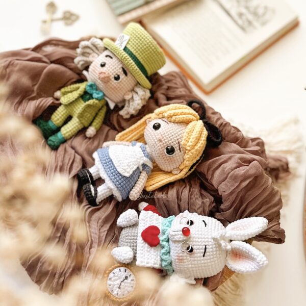 (ENGLISH / ESPANÕL) - Alice in Wonderland (PDF File) - Imagem 2